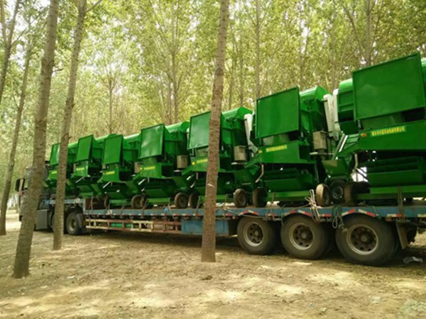 發(fā)往山東的花生摘果機 發(fā)往山東的花生摘果機